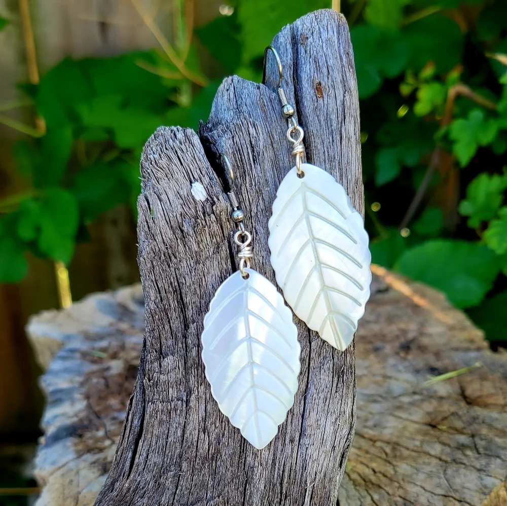 Handmade Mother Of Pearl Shell Leaf Earrings - Picture 5 of 5